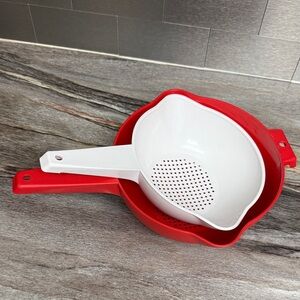 Tupperware Strainer Bundle